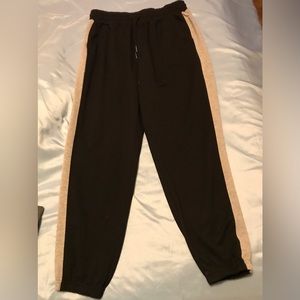 LouKeith Boys joggers /size large